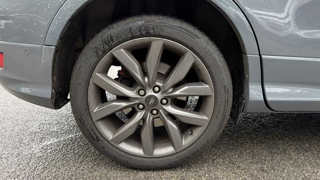 Ford Kuga Titanium Edition Black #9