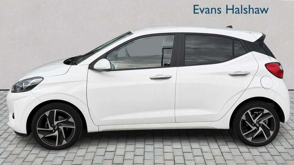 Hyundai I10 1.2 Mpi Premium 2022 White #3