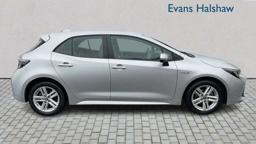 Toyota Corolla 1.8 Vvt-i Hybrid Icon Cvt 2021 Silver #3