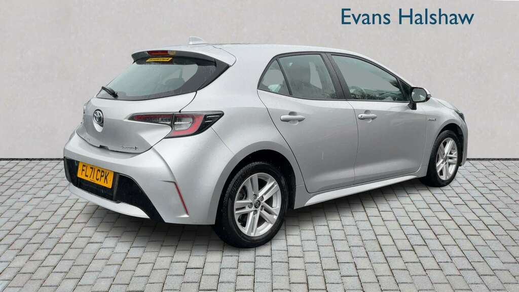Toyota Corolla 1.8 Vvt-i Hybrid Icon Cvt 2021 Silver #2