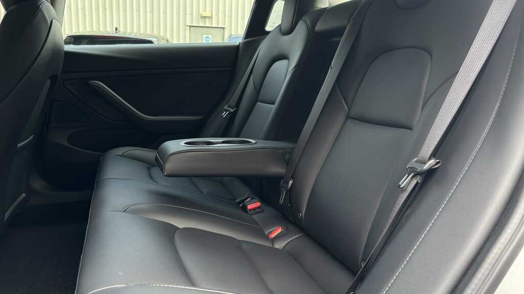Tesla Model 3 Saloon Grey #10