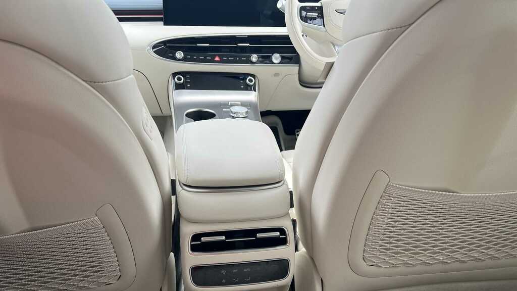 Genesis GV70 2.2D 201Ps Luxury Innovation Pack Grey #15