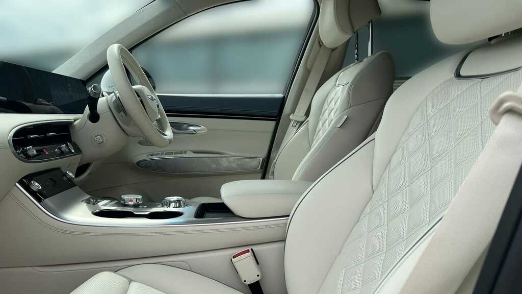 Genesis GV70 2.2D 201Ps Luxury Innovation Pack Grey #11