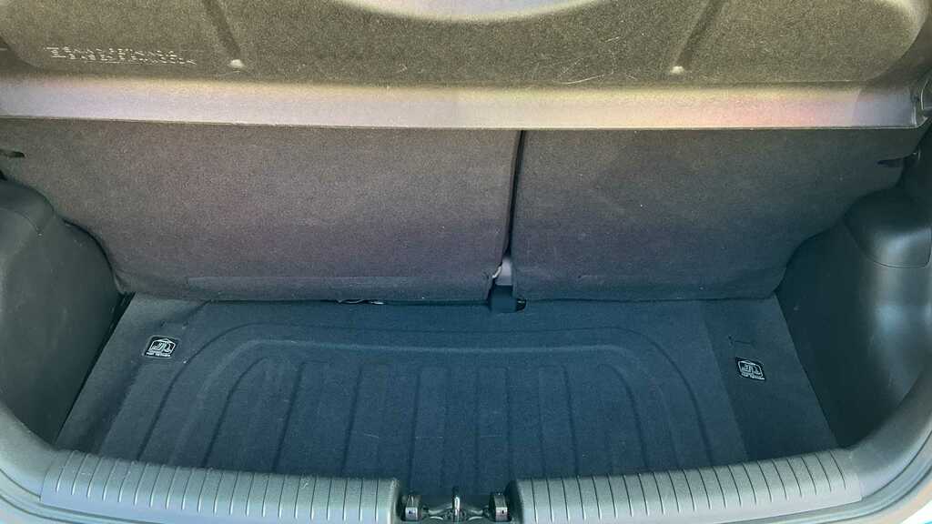 Hyundai I10 Hatchback White #7