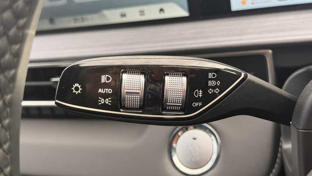 Chery Tiggo 4 Summit White #23