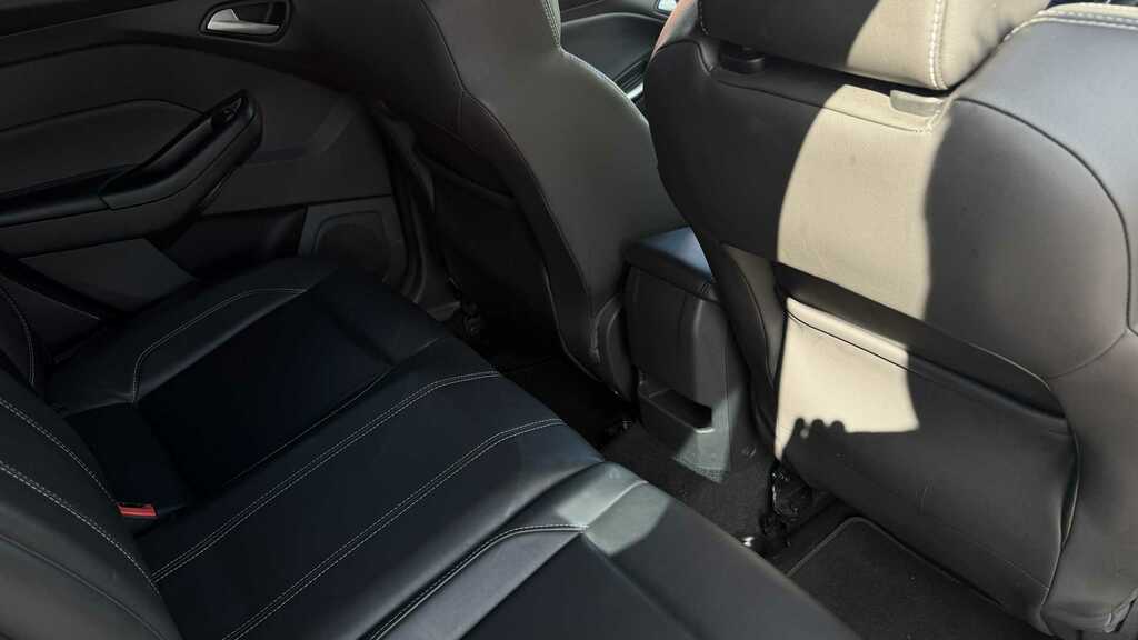 Ford Focus  Black #14