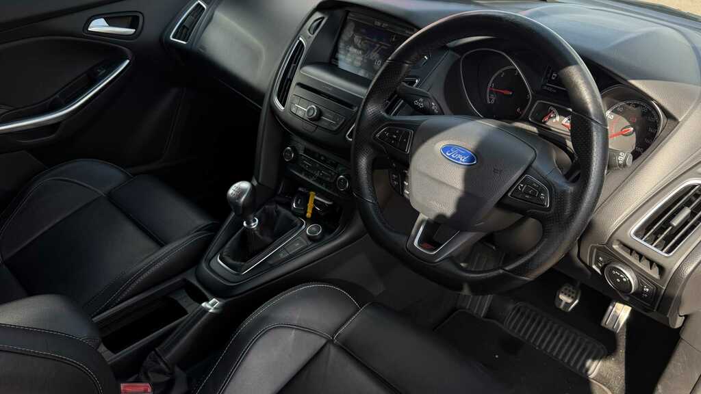 Ford Focus  Black #8