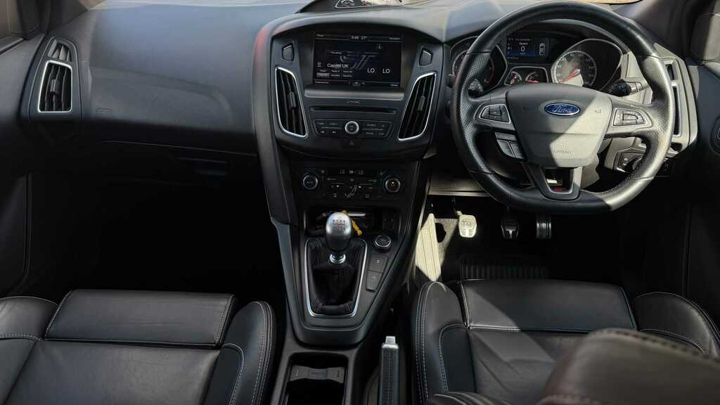 Ford Focus  Black #9