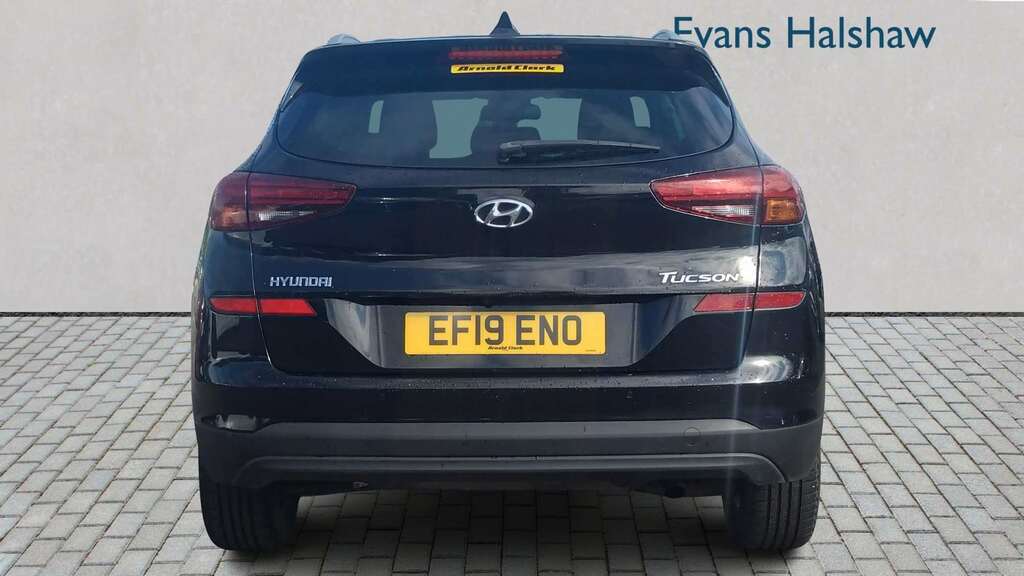 Hyundai Tucson 1.6 Gdi Se Nav 2Wd 2019 Black #4