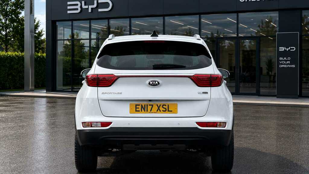 Kia Sportage 1.7 Crdi Isg 3 Dct Panoramic Roof 2017 White #4