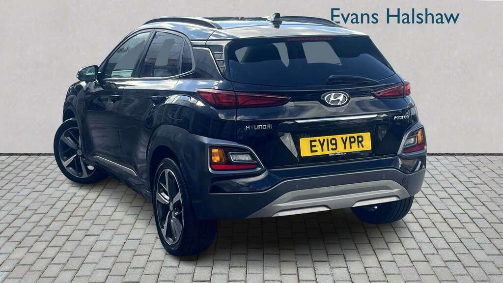 Hyundai Kona 1.0T Gdi Blue Drive Premium 2019 Black #2