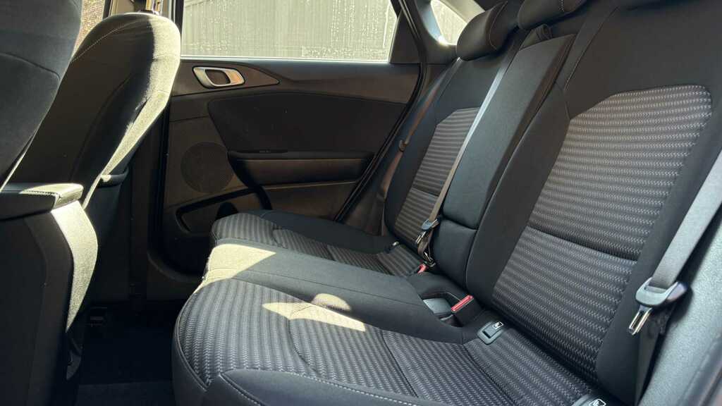 Kia Ceed 2 Black #10
