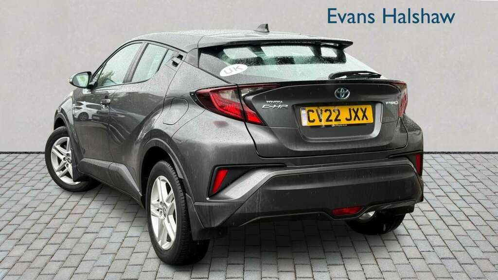 Toyota C-Hr 1.8 Hybrid Icon Cvt 2022 Grey #2