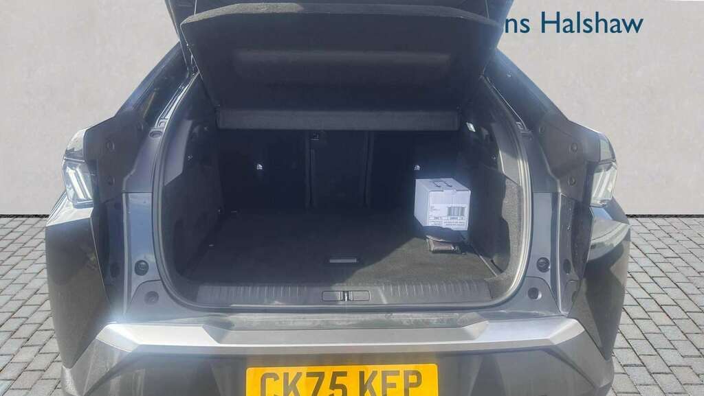 Peugeot 3008 1.2 Hybrid 145 Allure E-dsc6 2025 Black #3
