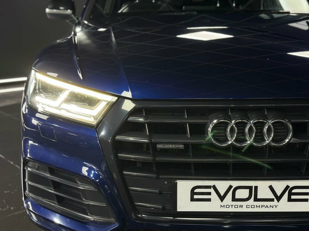 Audi Q5 2L Black Edition LM19FVF Blue #6