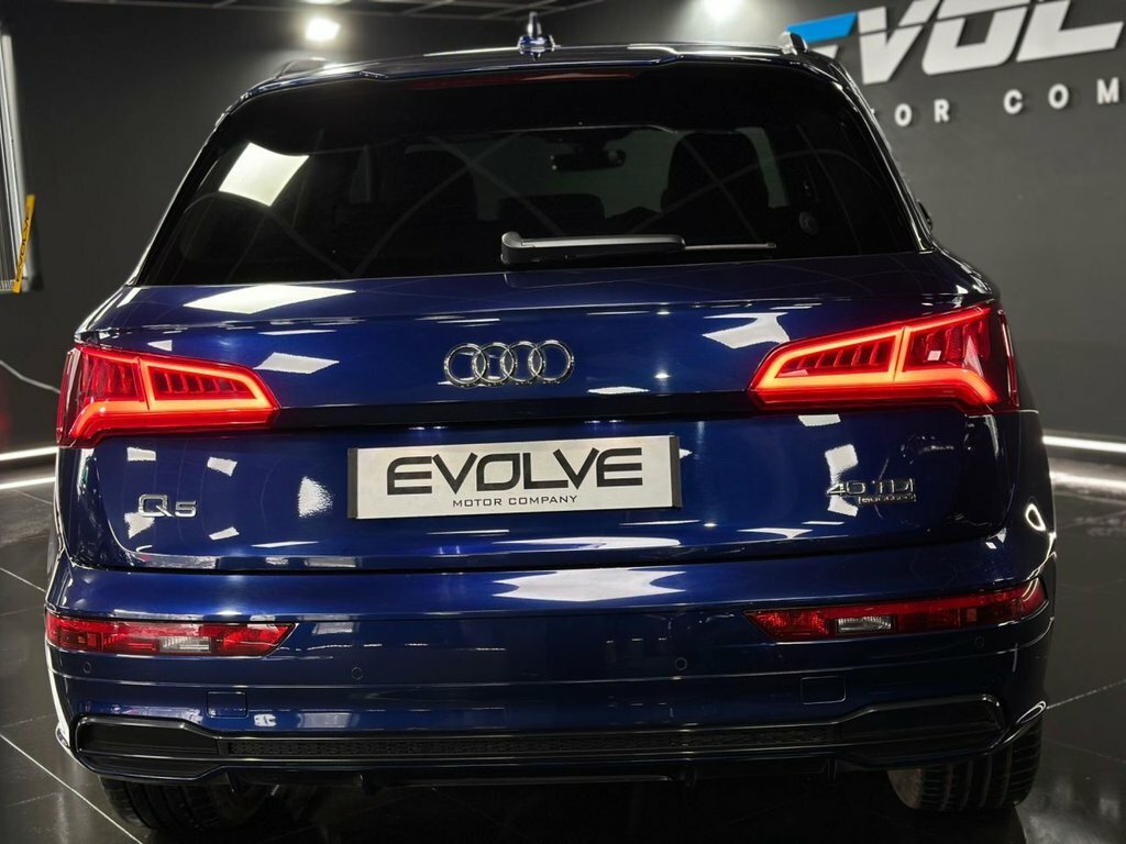 Audi Q5 2L Black Edition LM19FVF Blue #5