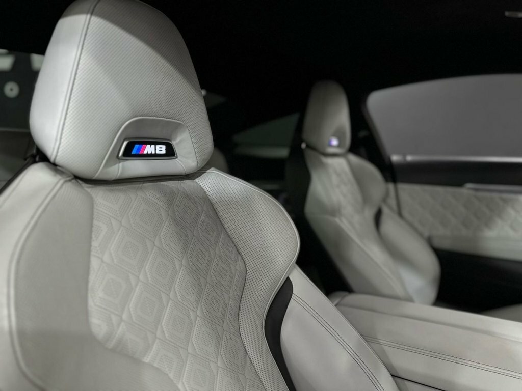 BMW M8 M8 Competition Step Black #30