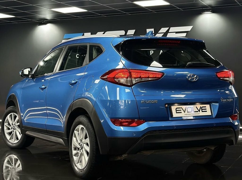 Hyundai Tucson 1.7L Se Nav Blue #2