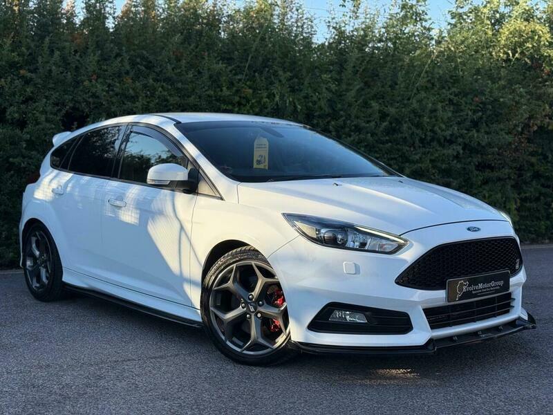 Ford Focus 2.0T Ecoboost St-3 Euro White