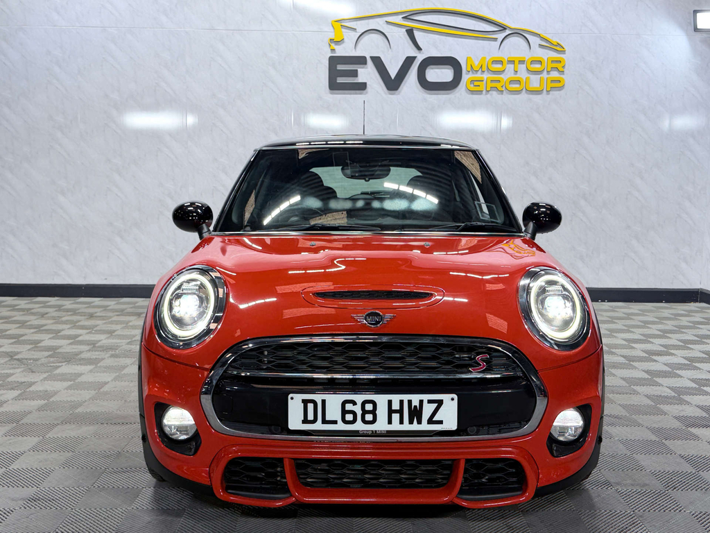 Mini Hatch Cooper S Sport DL68HWZ Orange #4