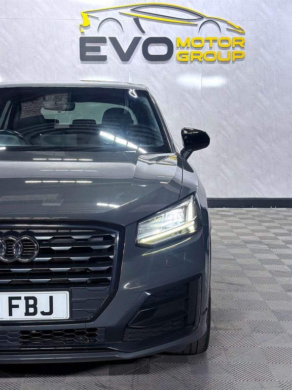 Audi Q2 Black Edition 35 Tfsi HT19FBJ Grey #6