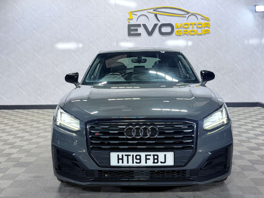 Audi Q2 Black Edition 35 Tfsi HT19FBJ Grey #4