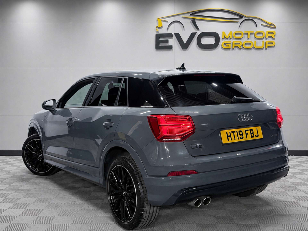 Audi Q2 Black Edition 35 Tfsi HT19FBJ Grey #2
