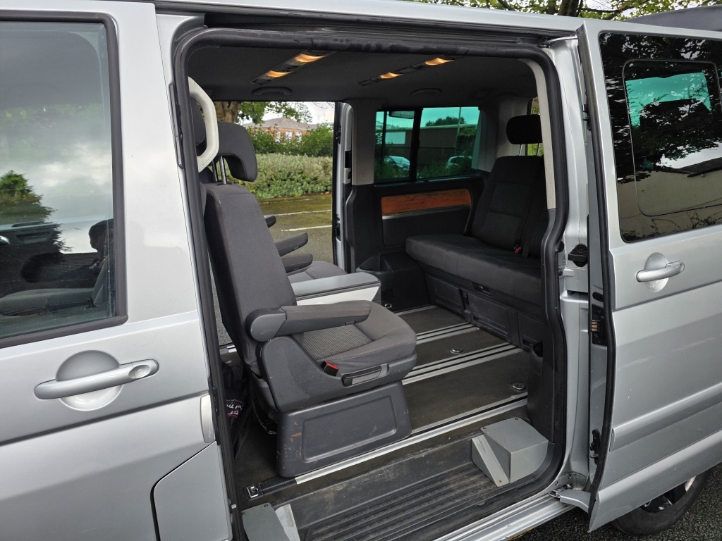 Volkswagen Caravelle Mpv Black #23