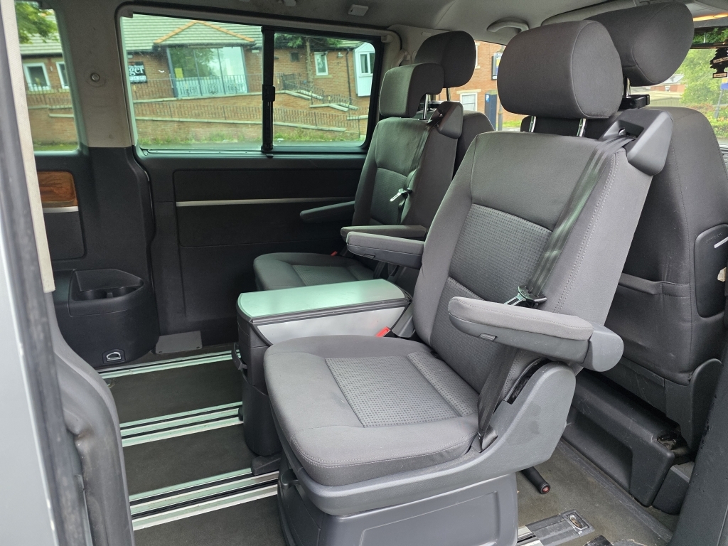 Volkswagen Caravelle Mpv Black #14