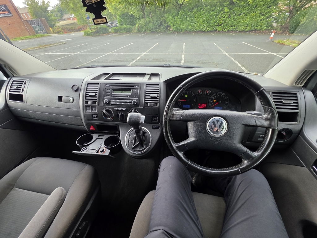 Volkswagen Caravelle Mpv Black #9