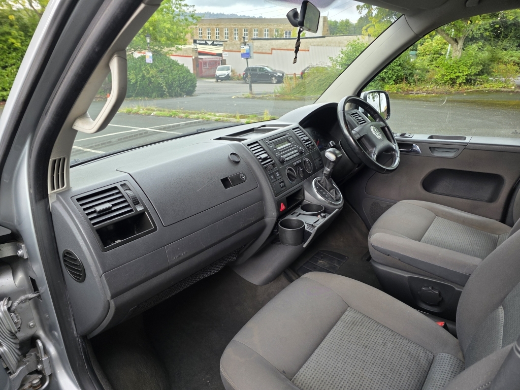 Volkswagen Caravelle Mpv Black #28