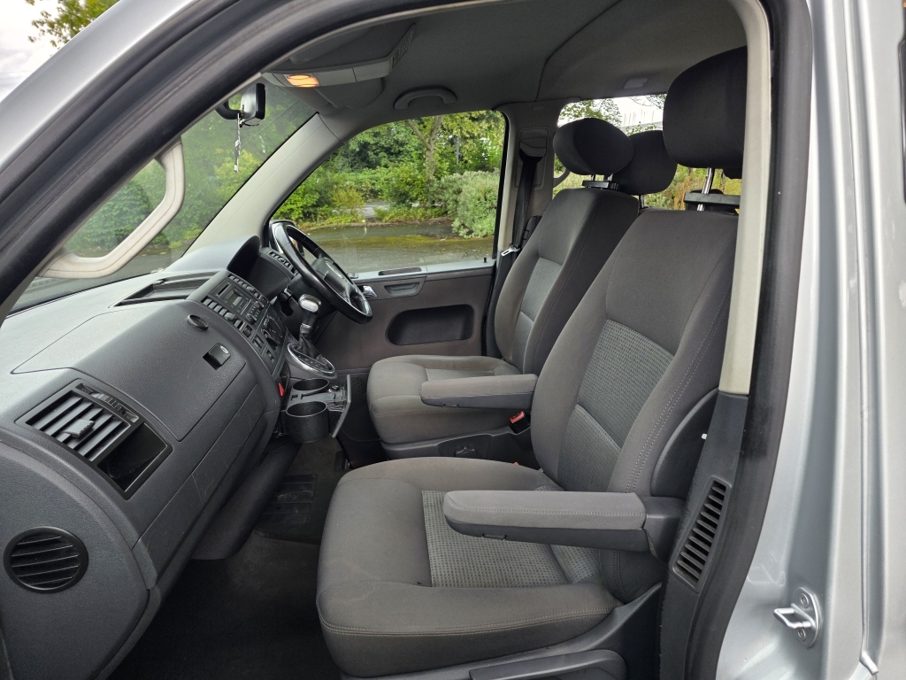 Volkswagen Caravelle Mpv Black #29