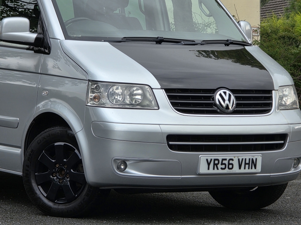 Volkswagen Caravelle Mpv Black #25