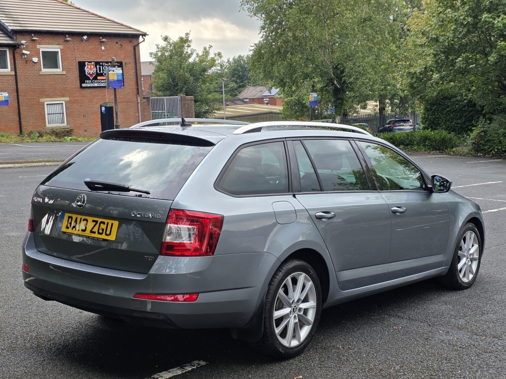 Skoda Octavia 2.0 Elegance Tdi Grey #5