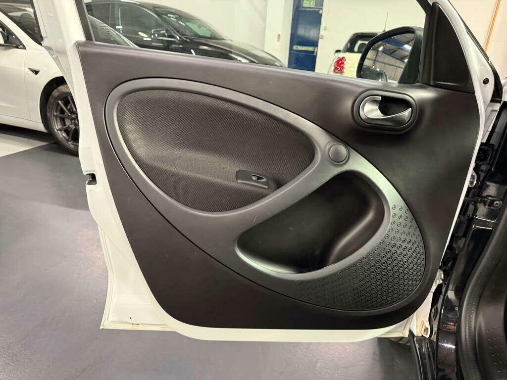Smart Forfour Hatchback Black #9