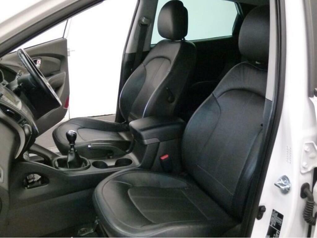 Hyundai Ix35  White #15