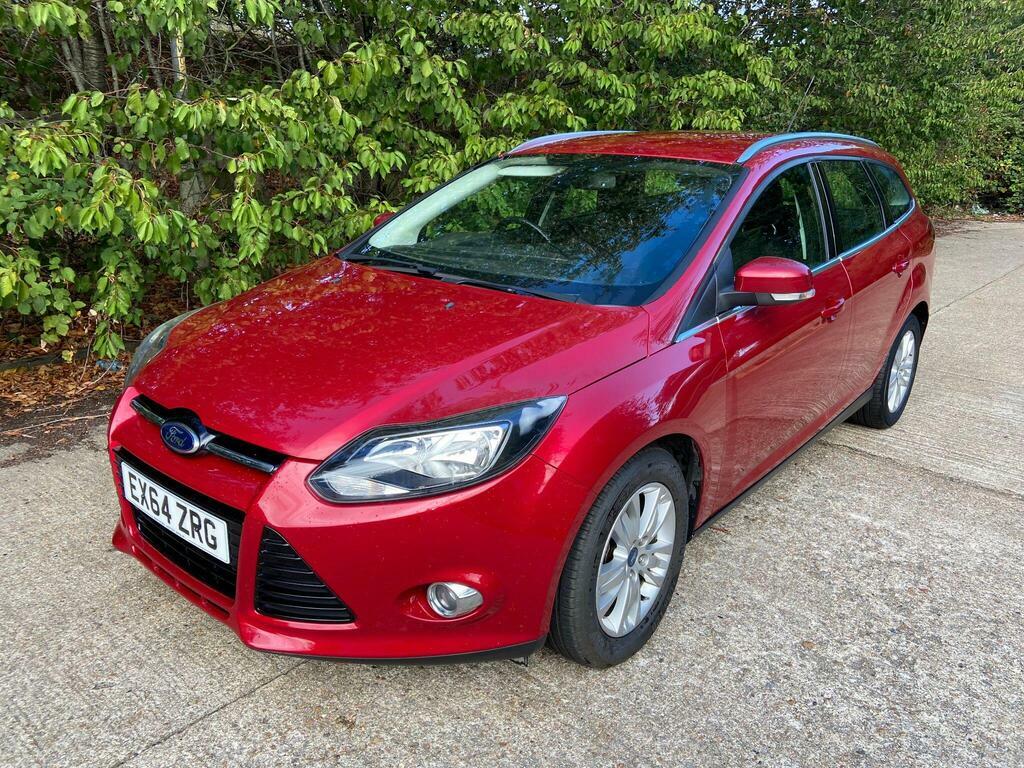 Ford Focus 1.0T Ecoboost Titanium Navigator Euro 5 S S Red