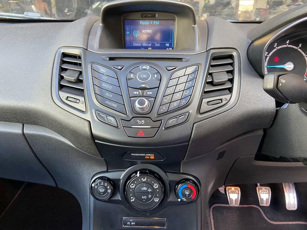 Ford Fiesta Zetec Red #4