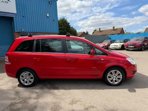 Vauxhall Zafira 1.7 Cdti Ecoflex Elite Euro 5 SJ61VKR Red #2