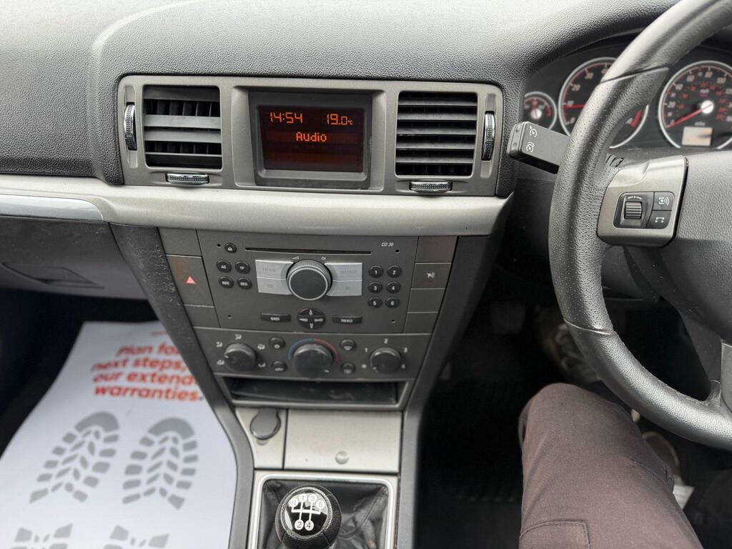 Vauxhall Vectra Silver #20