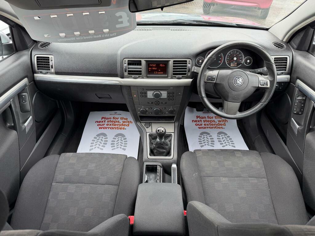 Vauxhall Vectra Silver #12