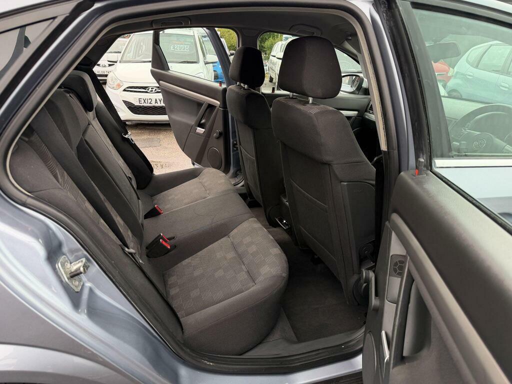 Vauxhall Vectra Silver #15