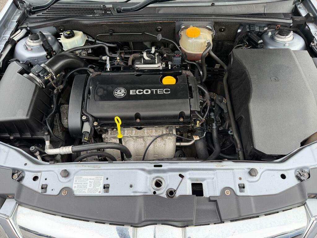 Vauxhall Vectra Silver #11
