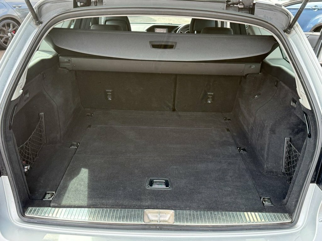 Mercedes-Benz E Class 2.1 E250 Silver #16
