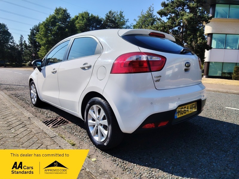 Kia RIO 1.25 Vr7 Hatchback HG64HFM White #5