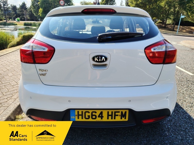 Kia RIO 1.25 Vr7 Hatchback HG64HFM White #6