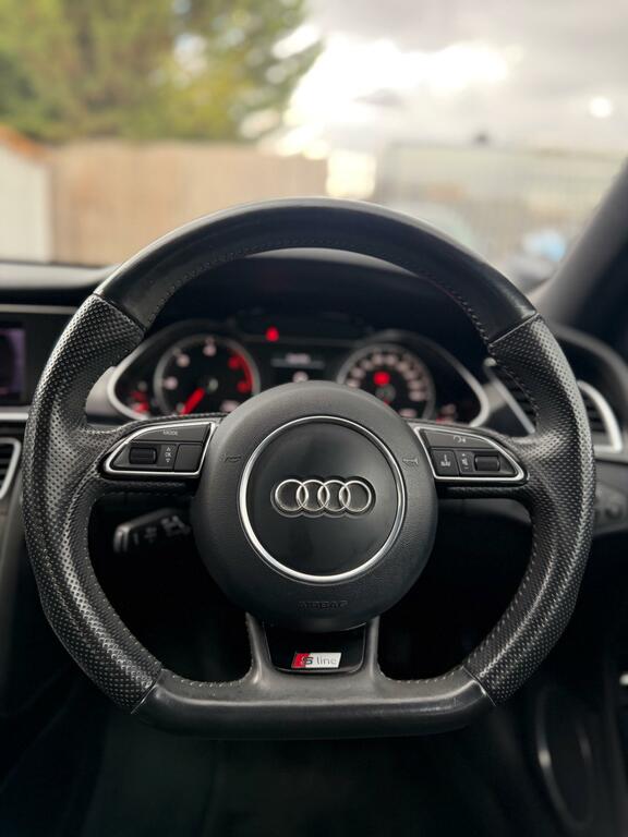 Audi A4 Saloon 2.0 White #24