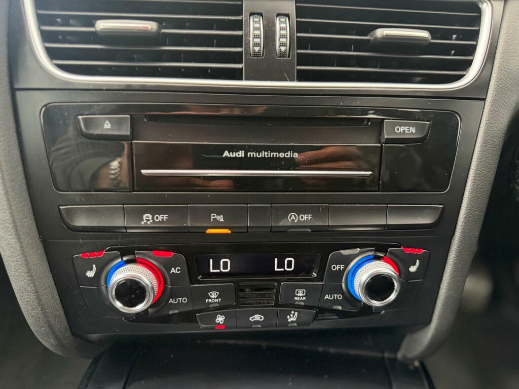 Audi A4 Saloon 2.0 White #30