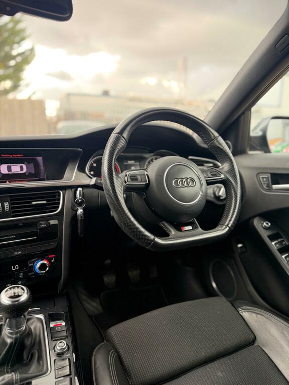 Audi A4 Saloon 2.0 White #23