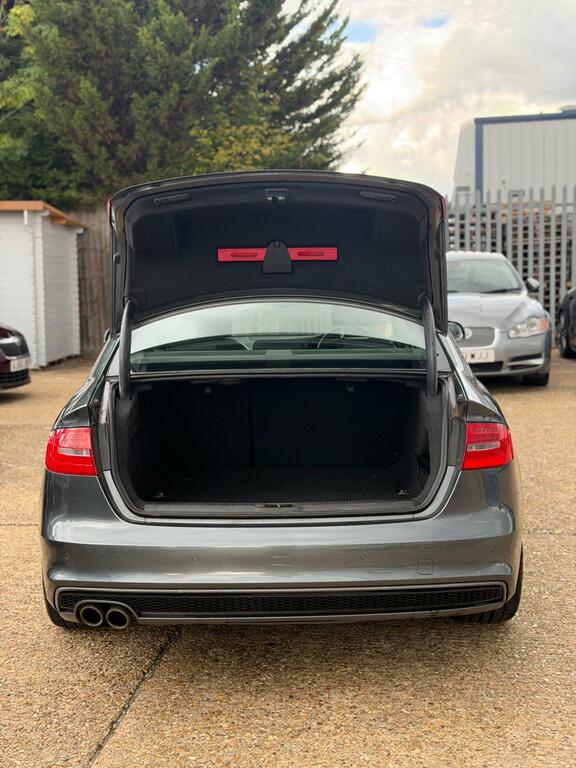 Audi A4 Saloon 2.0 White #7